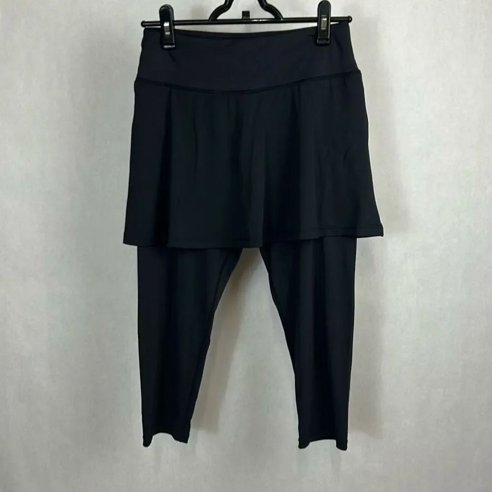 Anivivo Skirted Leggings Sz Medium Black Flare Skort 3/4 Length Capri